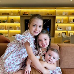 Fabiana Justus é mãe de Luigi, de apenas 6 meses, e das gêmeas Chiara e Sienna, de 5 anos