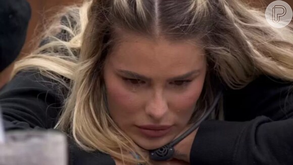 Yasmin Brunet está lidando com a falta de cigarros no 'BBB 24'