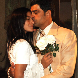 Em Alma Gêmea, Serena (Priscila Fantin) e Rafael (Eduardo Moscovis) vivem uma história de amor de vidas passadas