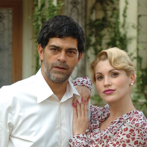 Em Alma Gêmea, Cristina (Flávia Alessandra) é a vilã da trama que tormenta Rafael (Eduardo Moscovis)