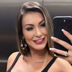 Andressa Urach passa por 3 procedimentos de uma vez e detalha estado de saúde