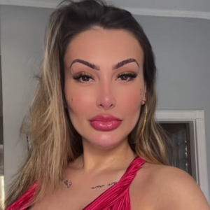 Pensando em potencializar seus vídeos adultos, Andressa Urach se submeteu a mais mudanças no corpo 
