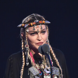 Madonna, atualmente aos 65 anos, tem uma das carreiras mais marcantes da história da música