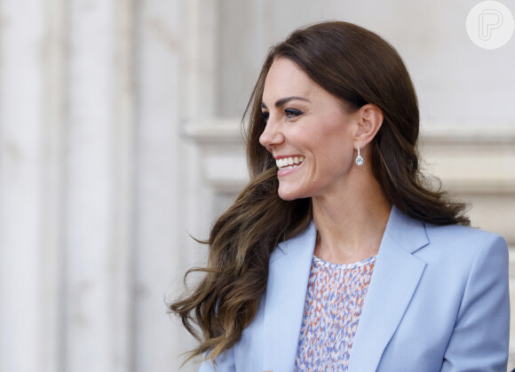 Um porta-voz do Palácio revelou à revista "People" que o tratamento de Kate Middleton contra o câncer começou no final de fevereiro