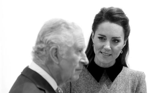 Em luta contra um câncer, Rei Charles III se pronuncia após Kate Middleton revelar a mesma doença: 'Momento difícil'
