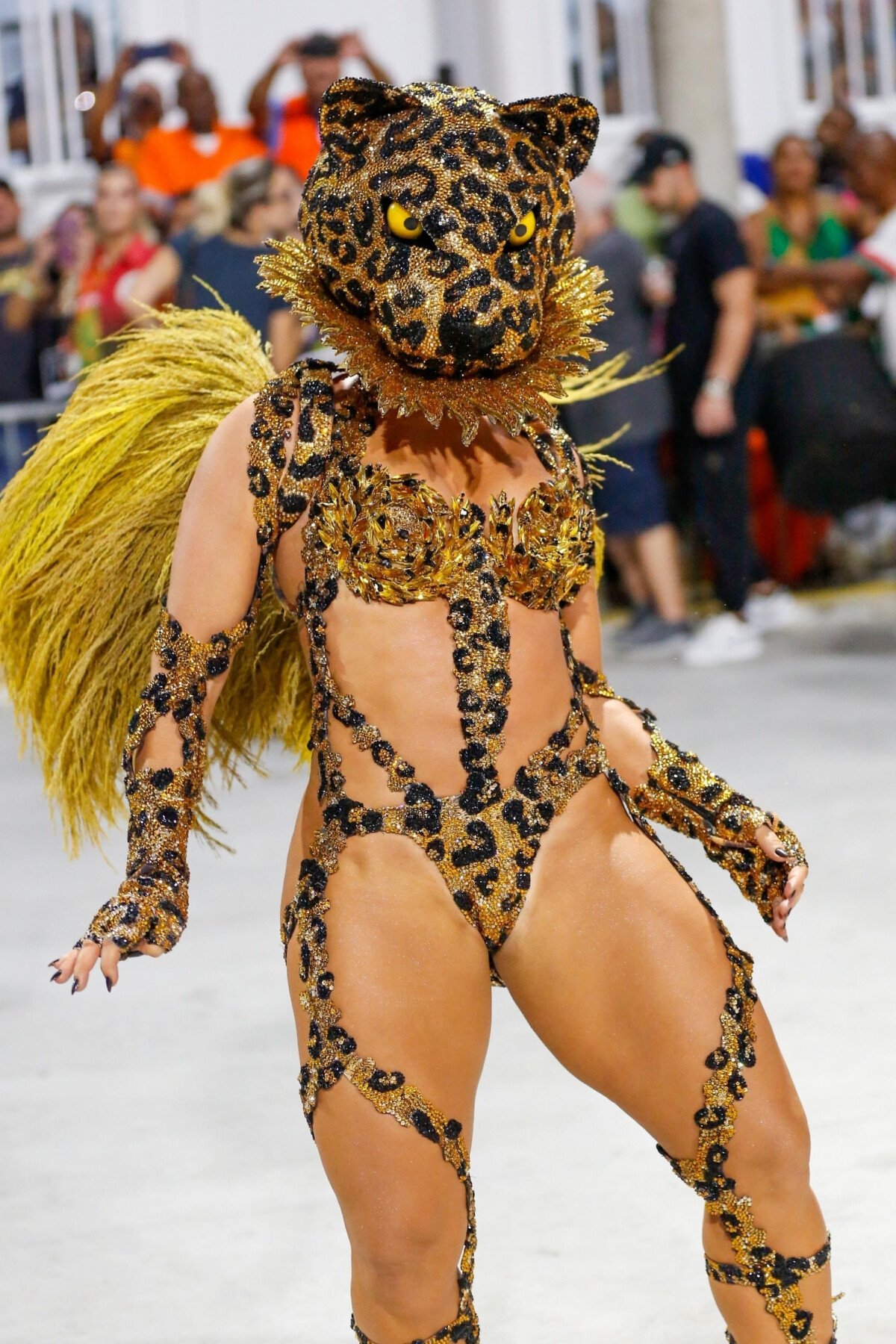 Foto: Paolla Oliveira brilhou como mulher-onça no Carnaval 2024 - Purepeople