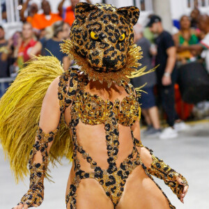 Paolla Oliveira brilhou como mulher-onça no Carnaval 2024