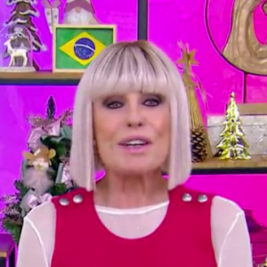 Ana Maria Braga, de chanel escorrido, comandou o 'Mais Você' recentemente. Os comentários na internet foram diversos!