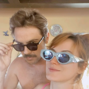 O marido de Bianca Bin, Sérgio Guizé, também apareceu no vídeo dando um afago na atriz