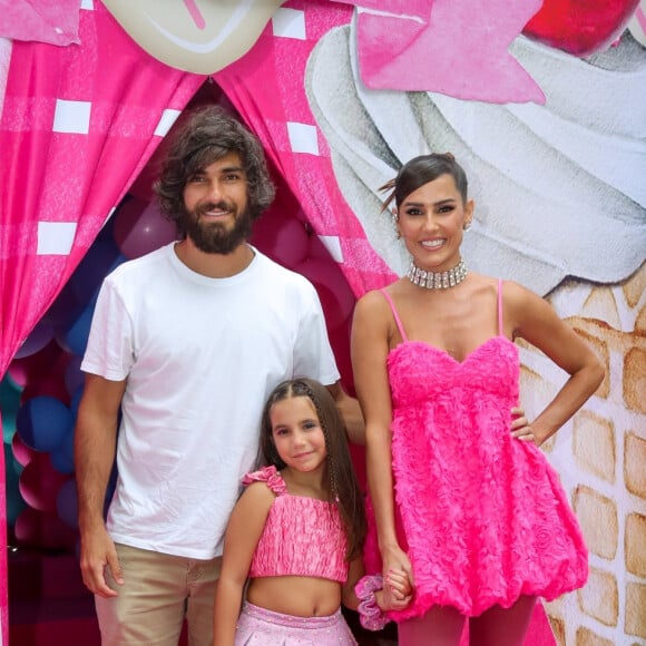 Deborah Secco e Hugo Moura estavam juntos havia 9 anos e são pais de Maria Flor, de 8