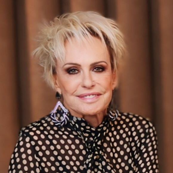 Aos 75 anos recém-completados, Ana Maria Braga mostra flexibilidade surpreendente e força em exercícios físicos. Veja vídeo!