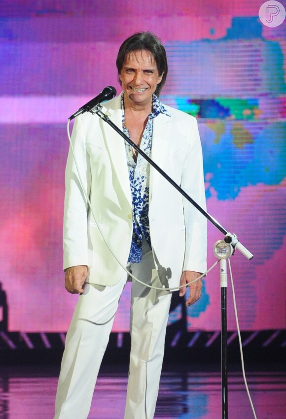 Roberto Carlos ficou em 2º lugar no ranking dos artistas mais tocados nas rádios em 2014