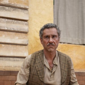 Alexandre Nero pediu para a Globo trocar seu papel na novela 'No Rancho Fundo'. O ator faria o vilão da história.