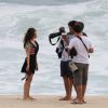 Chay Suede e Luisa Arraes gravam cenas românticas de 'Babilônia' em praia do Rio de Janeiro