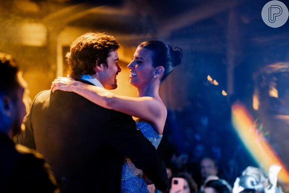 Na noite de sábado, (20) Cesca Civita e Victor Iglesias se casaram, na Espanha. A celebração religiosa aconteceu na histórica Catedral de Sevilha, seguido de festa na Hacienda Soledad.