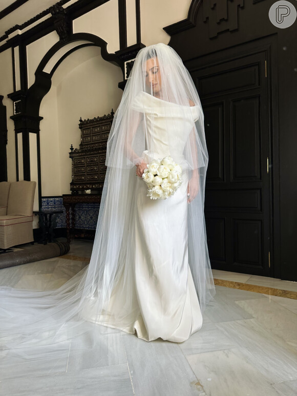 Na noite de sábado, (20) Cesca Civita e Victor Iglesias se casaram, na Espanha. A celebração religiosa aconteceu na histórica Catedral de Sevilha, seguido de festa na Hacienda Soledad.