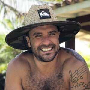 Diogo Nogueira está completando 43 anos nesta sexta-feira, dia 26 de abril