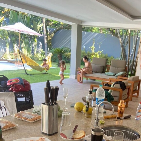 Diogo Nogueira é apaixonado pela culinária e mostra seus dons nos almoços de domingo em família