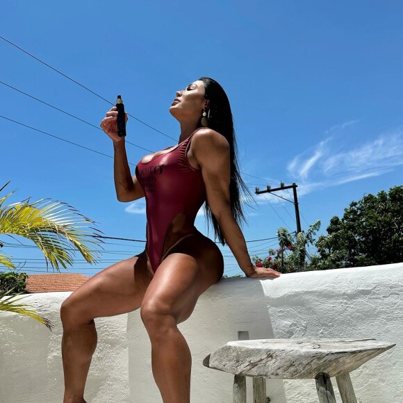 Gracyanne Barbosa, além de negar a traição, revelou que o casamento com Belo vinha em crise há tempos