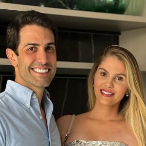 Bárbara Evans foi madrinha de casamento junto do marido Gustavo Theodoro no último final de semana