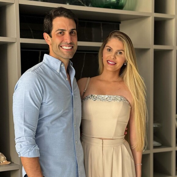 Bárbara Evans foi madrinha de casamento junto do marido Gustavo Theodoro no último final de semana