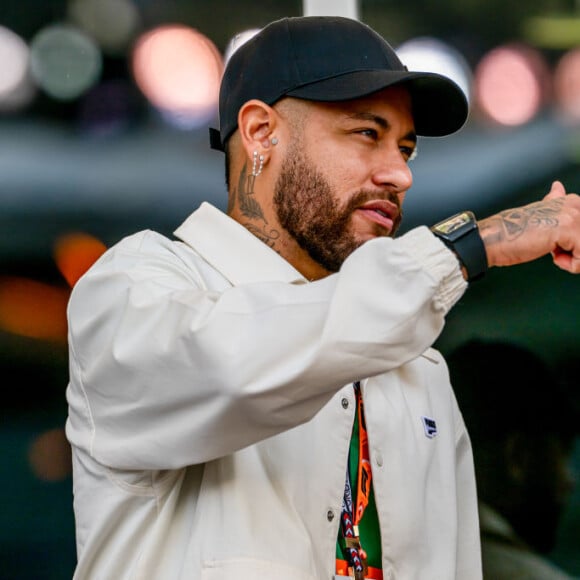 Internautas estavam criticando Neymar por não usar sua visibilidade para falar sobre tragédia no Rio Grande do Sul