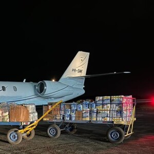 Neymar disse que não gosta de expôr as coisas que faz para ajudar os outros, mas decidiu mostrar que levou avião com mantimentos para Rio Grande do Sul