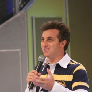 Luciano Huck assinou contrato com a Globo em agosto de 1999