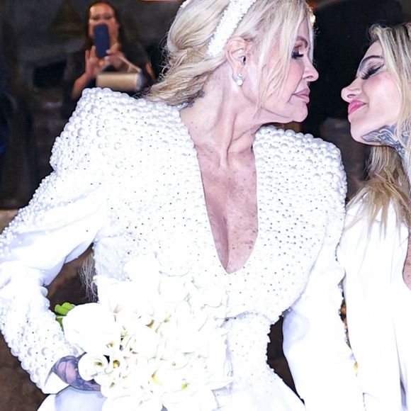 Casamento de Monique Evans e Cacá Werneck chamou atenção pelo valor: segundo informações do site Gshow, o evento custou R$ 800 mil