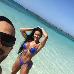 Gracyanne Barbosa está separada de Belo após 17 anos de relação