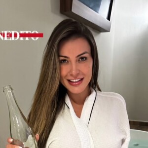 Andressa Urach fez vídeo erótico inédito usando uma garrafa de vidro