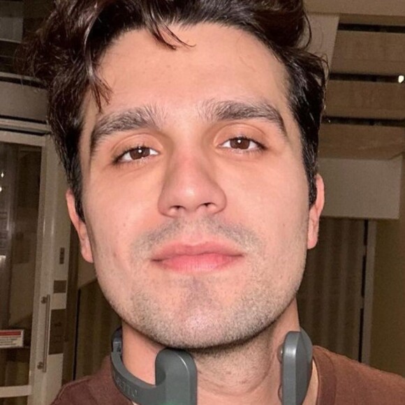 Luan Santana reaparece nas redes sociais, após ficar hospitalizado por virose