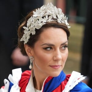 Kate Middleton cancela importante evento real em meio à luta contra câncer e escreve carta de desculpas