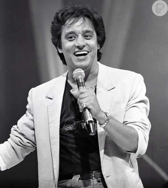 Nahim estourou nas paradas de sucesso nos anos 1980; na foto, cantor participa do programa do SBT 'Bob & Robison'