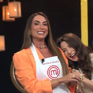 Apresentadora do 'MasterChef Brasil 2024', Ana Paula Padrão cai na gargalhada com Nicole Bahls