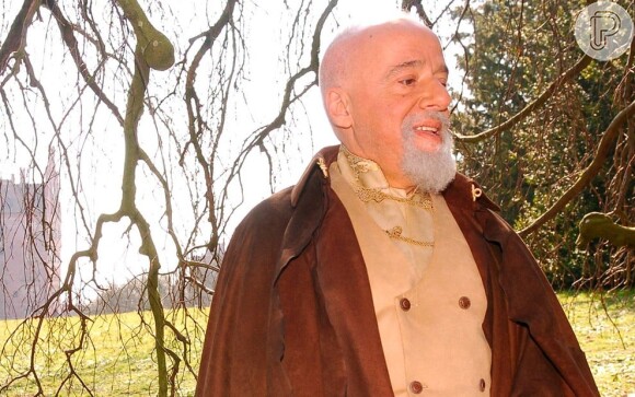 Paulo Coelho foi chamado para fazer personagem místico em 'Eterna Magia' (2007)
