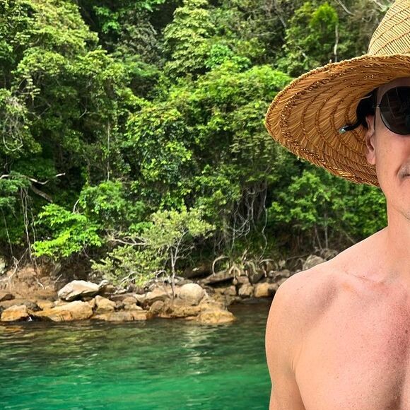 Rodrigo Faro vem chamando atenção nas redes sociais com um corpo extremamente definido