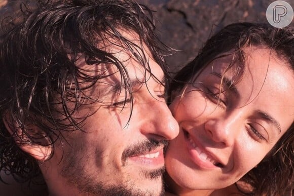 Andréia Horta anuncia gravidez da primeira filha, fruto do namoro com o ator Ravel Andrade