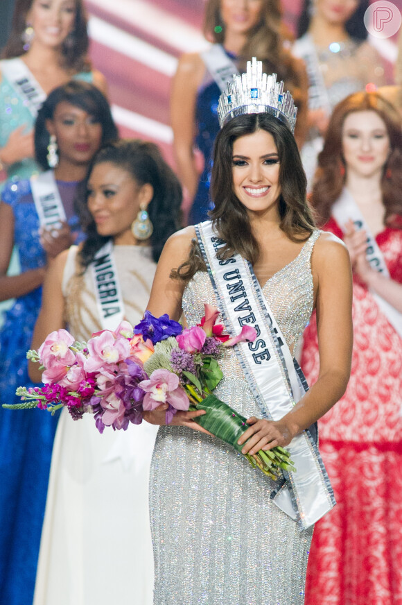 Colombiana Paulina Vega vence concurso Miss Universo 2014, em Miami, em 26 de janeiro de 2015