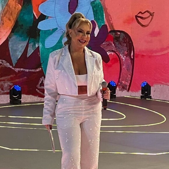 Flor Fernandez é um desejo antigo da direção da Record TV para 'A Fazenda'