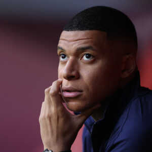 Mbappé virou alvo de críticas de jornalistas internacionais, incluindo o especialista esportivo Daniel Riolo
