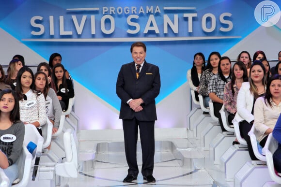 'Silvio Santos fica sentado no sofá assistindo aos programas dele, querendo rever, ele não quer saber de mais nada'