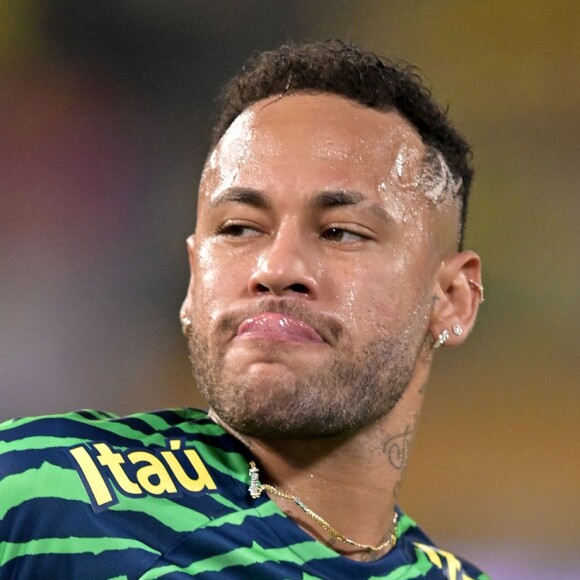 Imprensa internacional acusa Neymar de traição ao noticiar nascimento da terceira filha do jogador