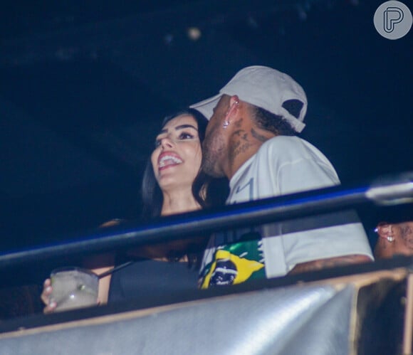 Não há confirmação, no entanto, se Neymar e Bruna Biancardi estavam juntos quando o jogador teve o caso com Amanda Kimberly