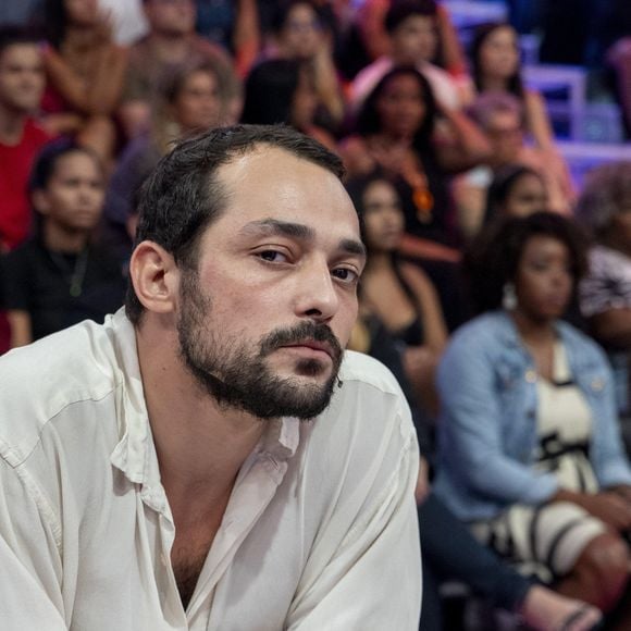Eduardo Sterblitch, perguntado onde teria sido o lugar mais inusitado em que já transou, admitiu ter feito sexo no banheiro da mansão de Angelica e Luciano Huck
