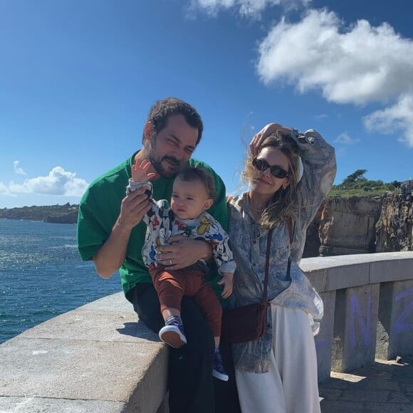 Eduardo Sterblitch e Louise D'Tuani são pais de Caetano, de 1 ano