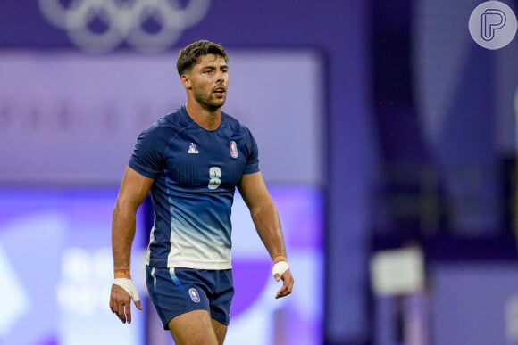 Antoine Zeghdar é um jogador de rugby francês que atua na posição de back e conquista corações por sua beleza. É o 7º colocado da lista