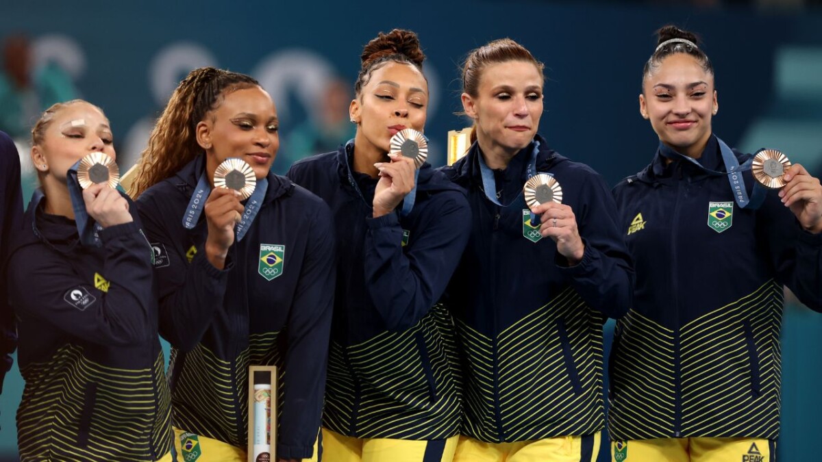 Foto Rebeca Andrade ganhou medalha de bronze na final por equipes da