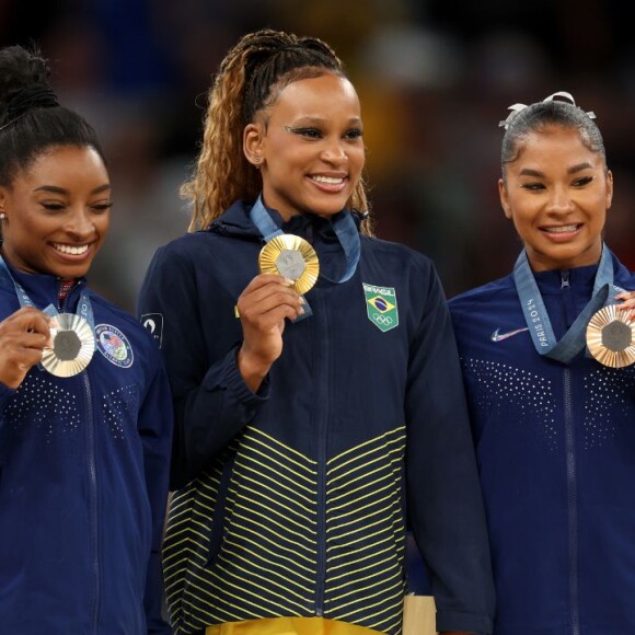 Ao todo, Rebeca Andrade e Simone Biles dividiram o pódio da Ginástica Artística quatro vezes