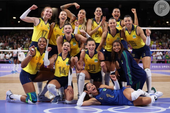 O elenco formado por Gabi, Ana Cristina, Julia Bergmann, Rosamaria, Nyeme, Tainara, Lorenne, Carol, Thaisa, Diana, Macris, Roberta e Natinha venceram a República Dominicana por 3 sets a 0.